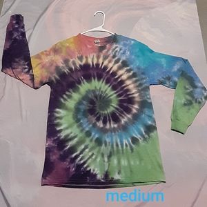 Tie dye shirt⚡